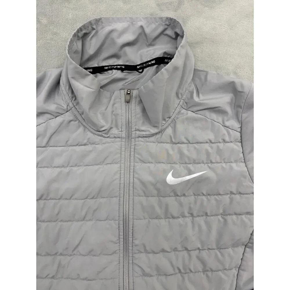 NIKE Women’s Essentials Running Jacket Size Large Gray